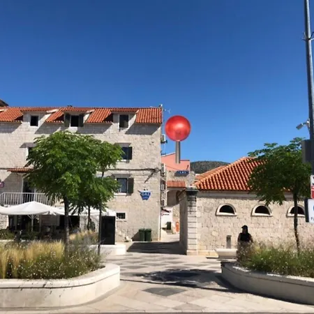 Lux Trogir