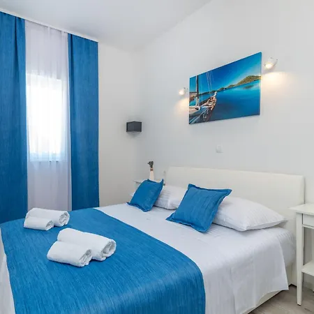 Lux Trogir