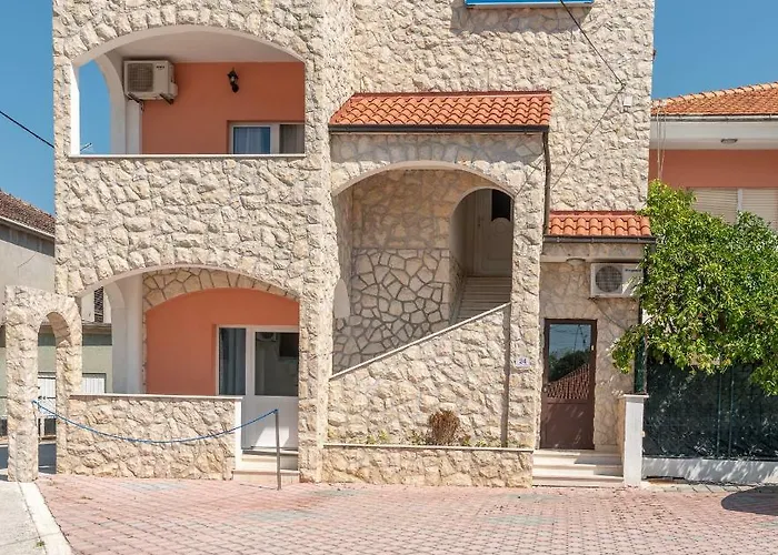 Frühstückspension Lux 4*